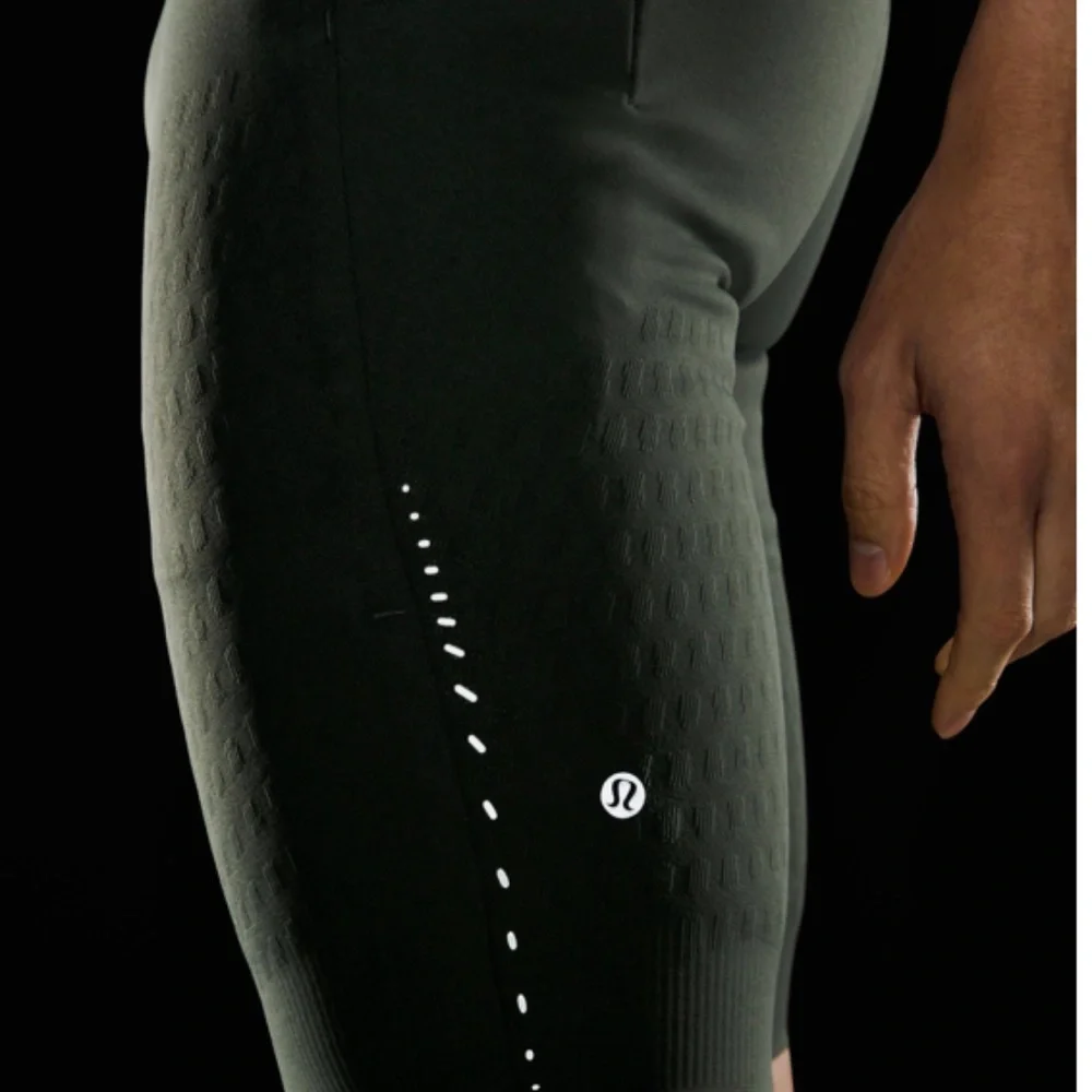 NWT lululemon sense knit running short 10" - Picture 3 of 6